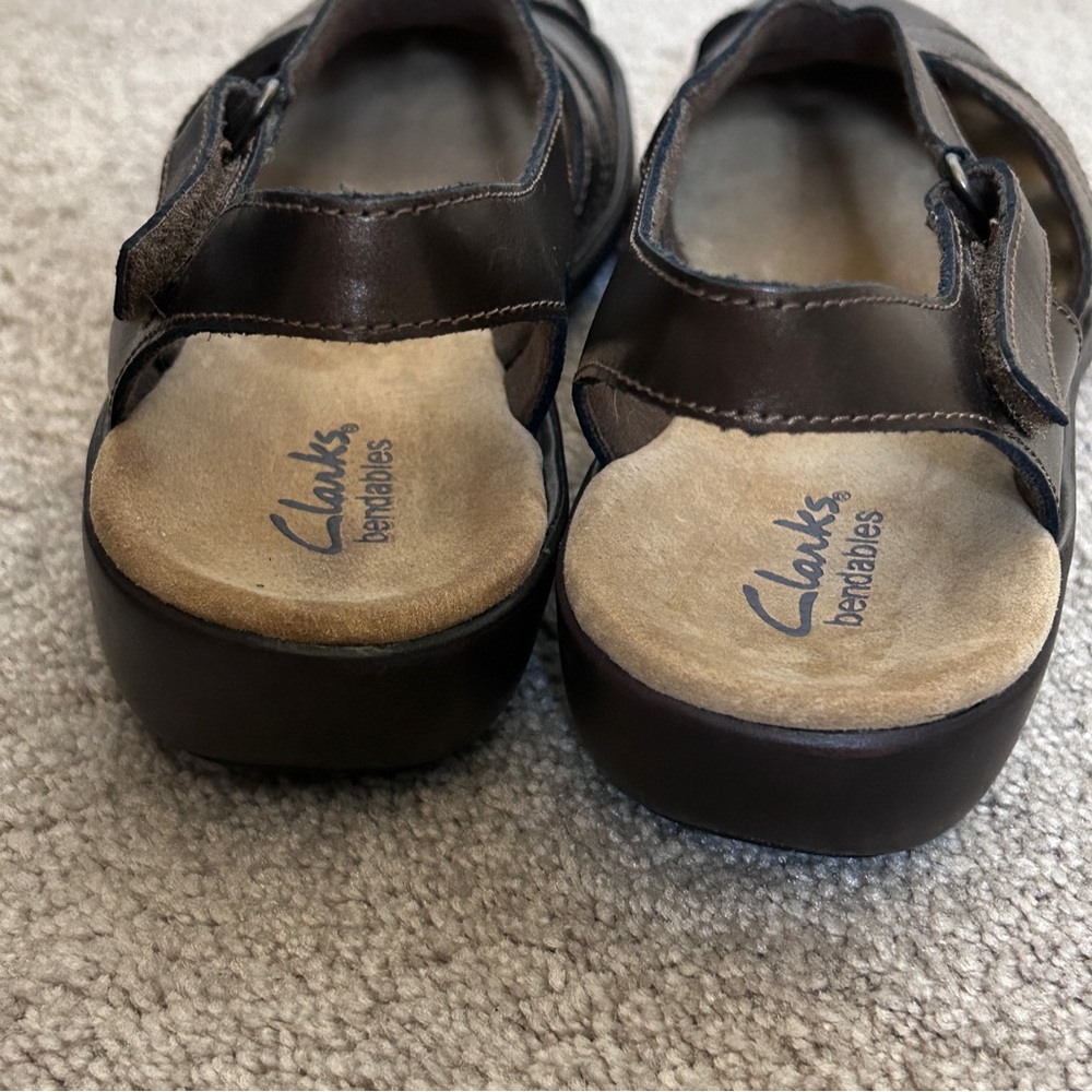 NEW Clarks Bendables Closed Toe Comfort Sandals Women's 7.5 Bronze Brown Leather - Picture 6 of 8